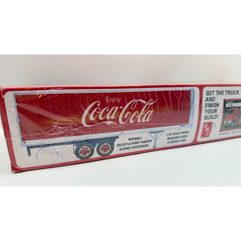 AMT Coca-Cola Fruehauf Beaded Panel Van Trailer Model Kit 1/25 Scale AMT1109/06 - Picture 8 of 11